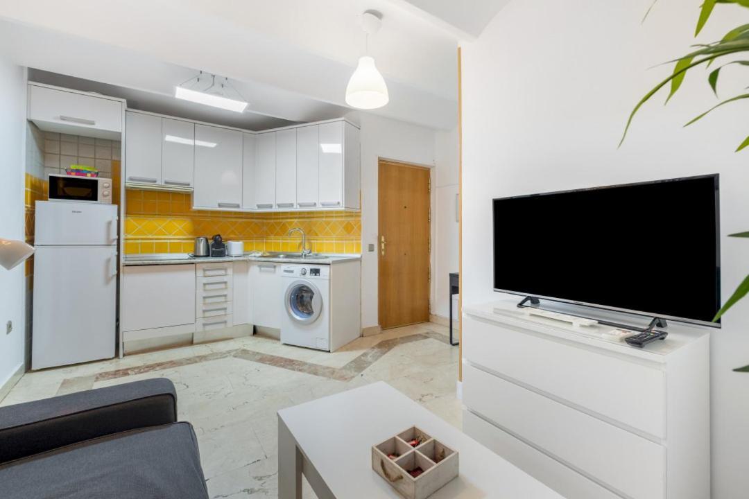 2 Bedroom 1 Bathroom Furnished - Sol - Cozy Vintage - Mintystay Мадрид Экстерьер фото