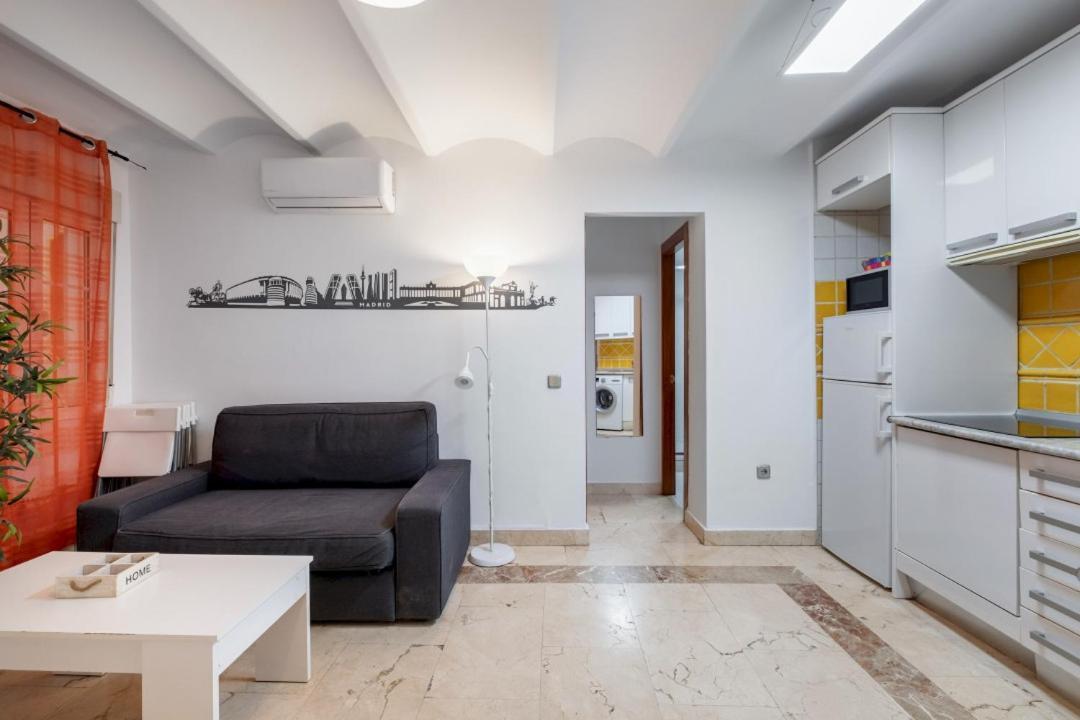 2 Bedroom 1 Bathroom Furnished - Sol - Cozy Vintage - Mintystay Мадрид Экстерьер фото