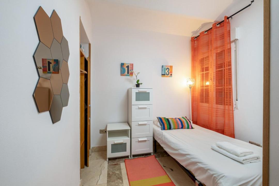 2 Bedroom 1 Bathroom Furnished - Sol - Cozy Vintage - Mintystay Мадрид Экстерьер фото